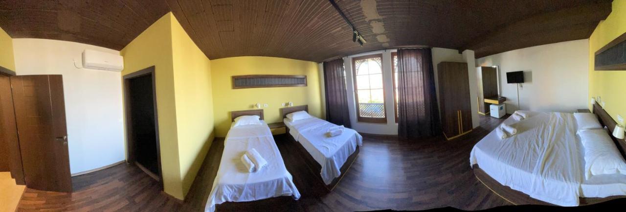 פריזרן Hotel Hiserra מראה חיצוני תמונה