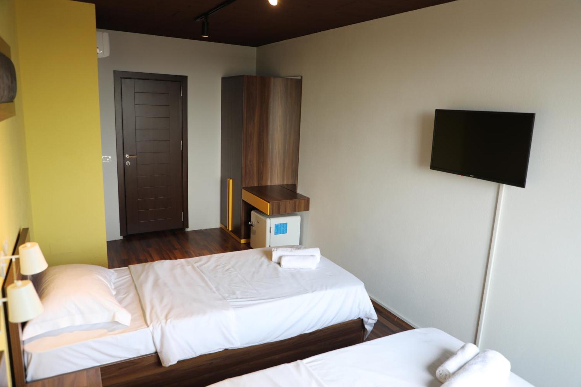 פריזרן Hotel Hiserra מראה חיצוני תמונה