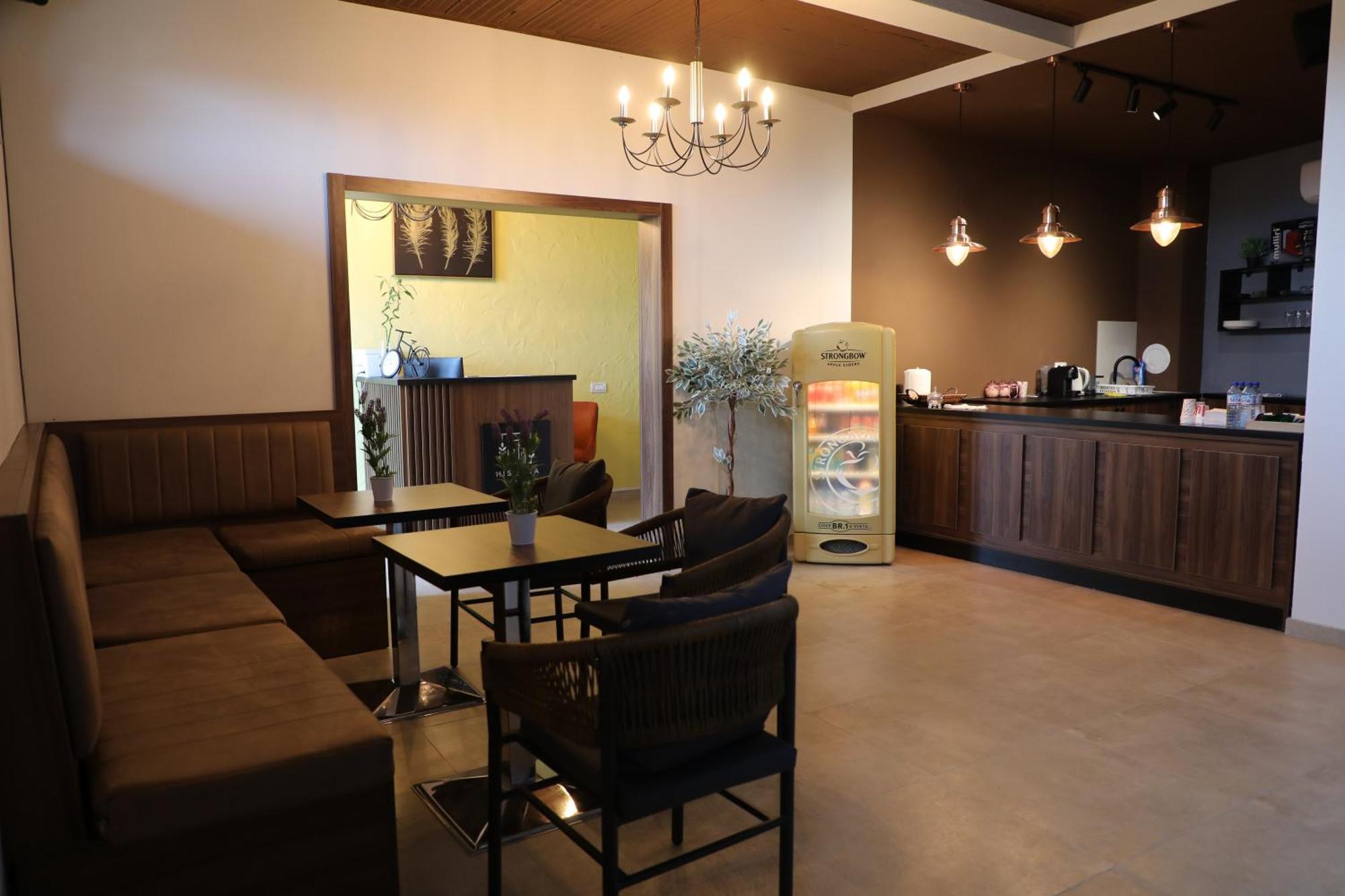 פריזרן Hotel Hiserra מראה חיצוני תמונה